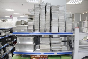 hang-sieu-thi-thang-8-1