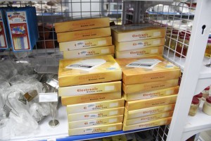 hang-sieu-thi-thang-8-4