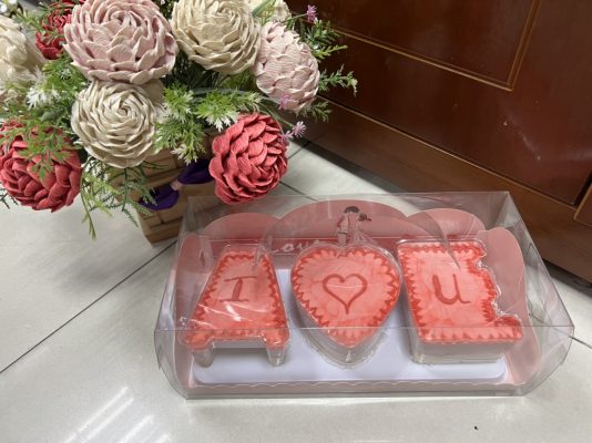 z3171463757168 9c93924f985d1c9518bc13bf54e4ff3c Bô 3 Khuôn Mousse Chữ Anh Yêu Em