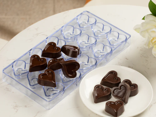 Bỏ túi các dòng khuôn làm sô cô la cho ngày Valentine cực xinh 3 Khuôn làm sô cô la cho ngày Valentine