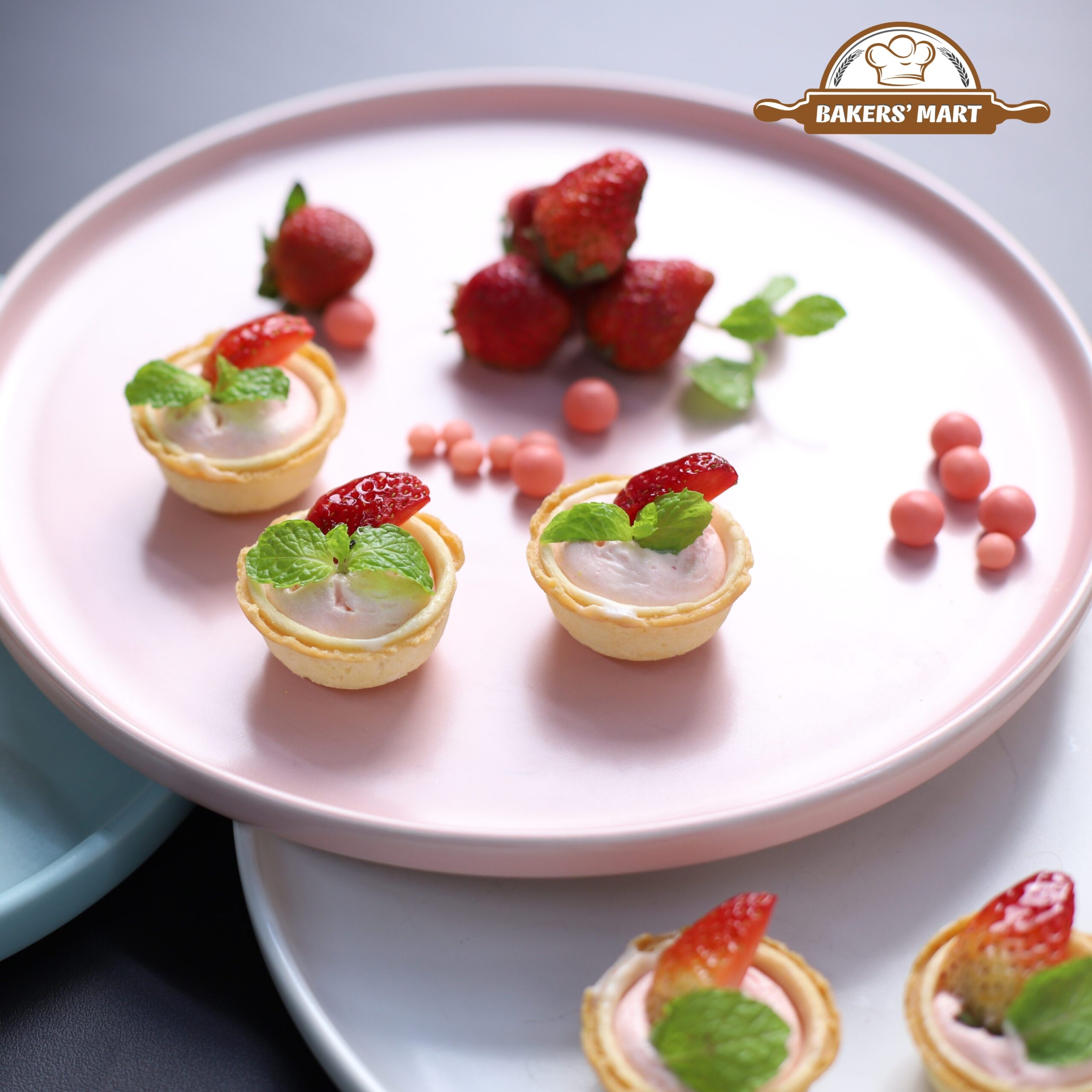 Strawberry Tiramisu Tart - ghi điểm ngay từ vẻ ngoài bắt mắt