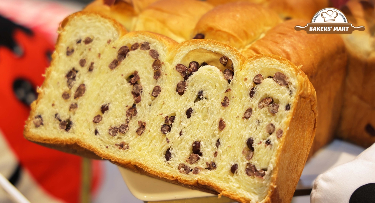 Bánh Sweetened Red Bean Toast mềm thơm, dễ ăn