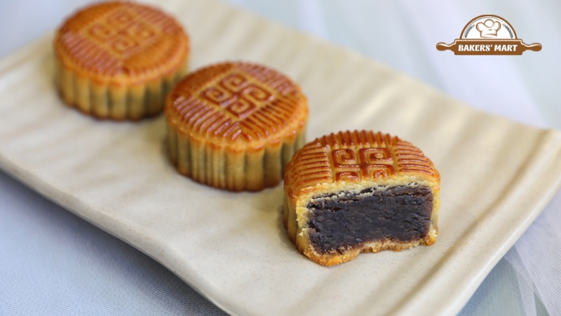 Công Thức Catonese Moon Cake: Vỏ Mềm Thơm, Nhân Ngọt Dịu 1 cantonese moon cake 2 Công Thức Catonese Moon Cake: Vỏ Mềm Thơm, Nhân Ngọt Dịu